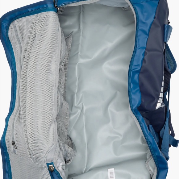 THULE Chasm 70-Liter Convertible Duffle Bag - Picture 4 of 5